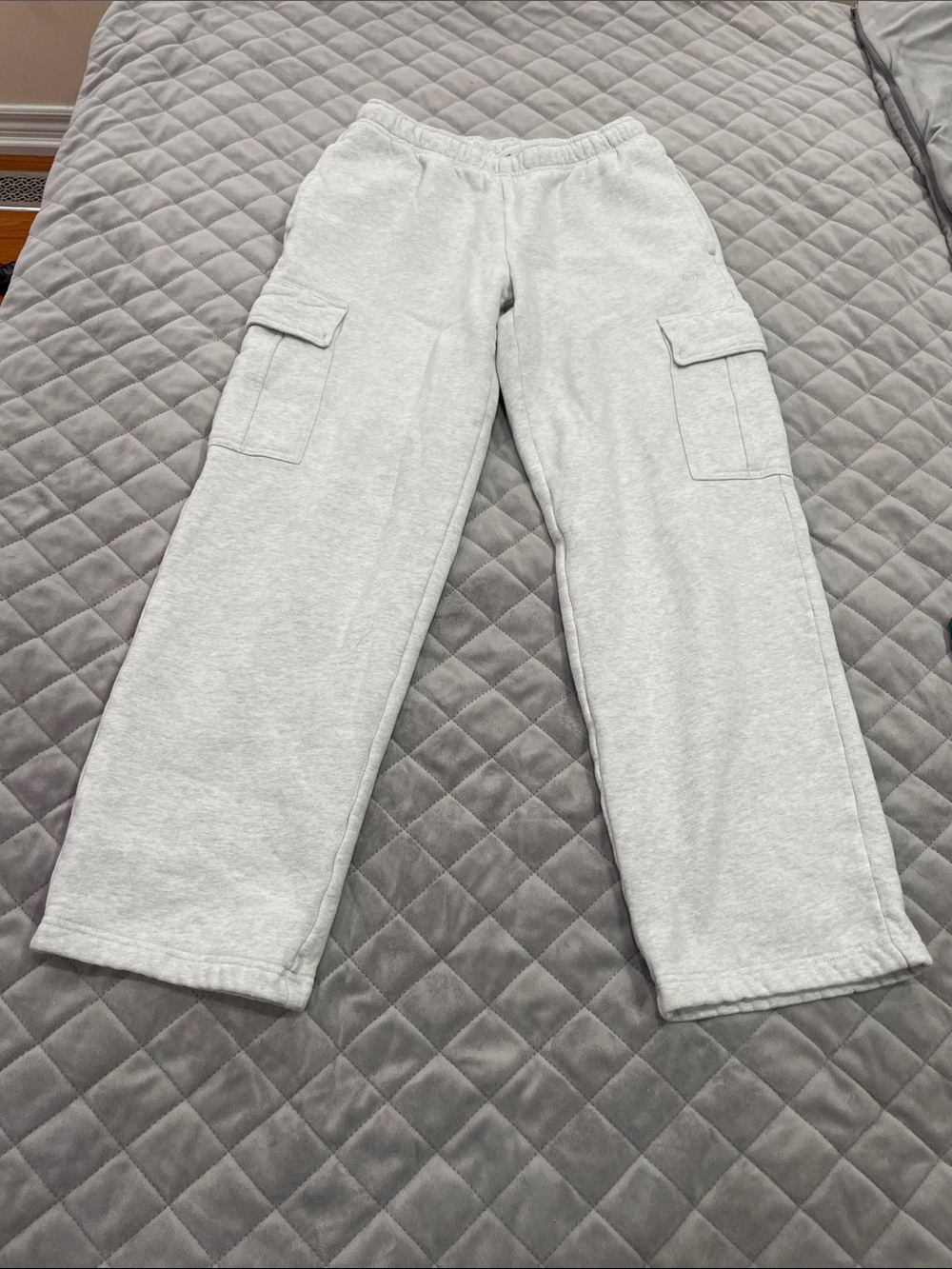Aritzia Light Gray Cargo Joggers